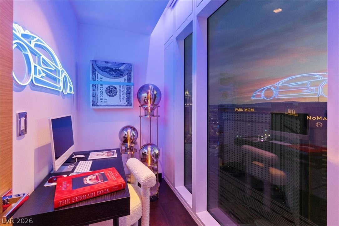 3750 Las Vegas Boulevard 2911 Las Vegas NV 89158