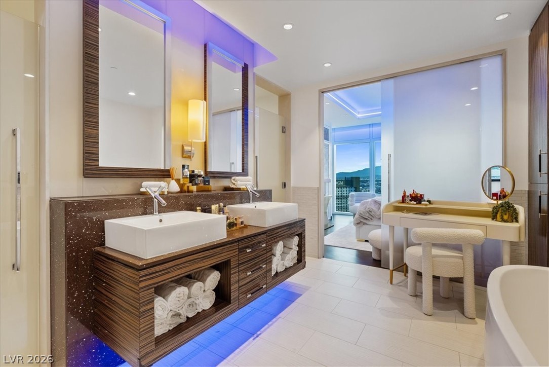 3750 Las Vegas Boulevard 2911 Las Vegas NV 89158