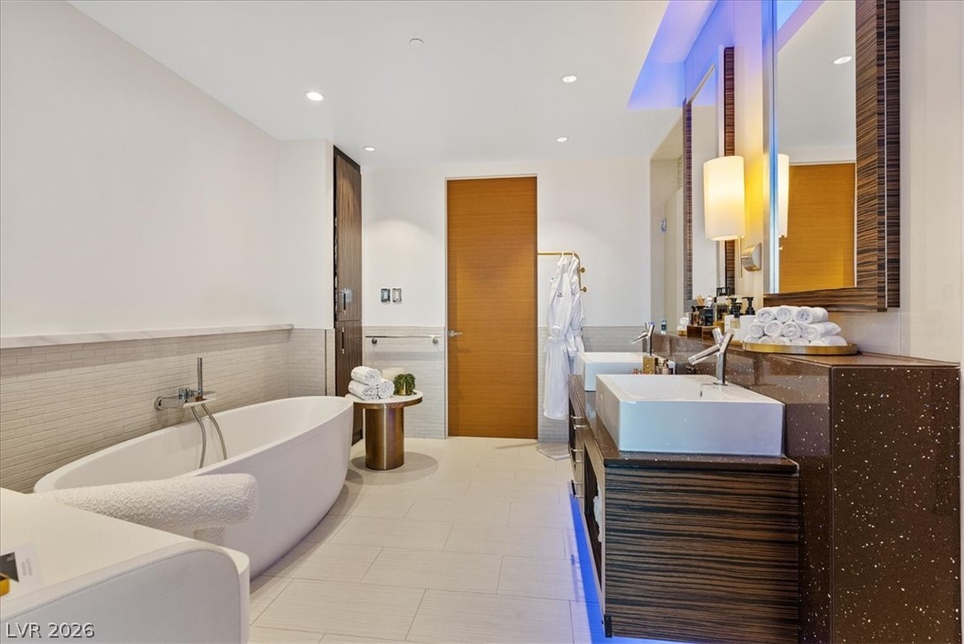 3750 Las Vegas Boulevard 2911 Las Vegas NV 89158