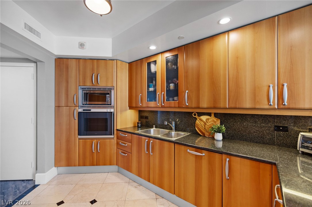 2747 Paradise Road 1004 Las Vegas NV 89109