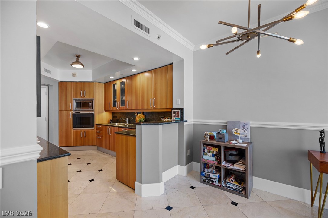 2747 Paradise Road 1004 Las Vegas NV 89109
