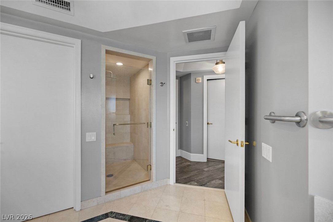2747 Paradise Road 1004 Las Vegas NV 89109