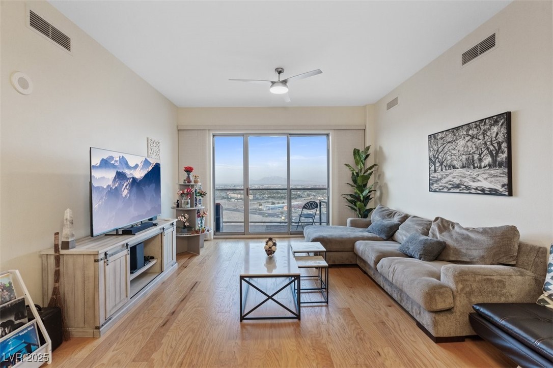 8255 Las Vegas Boulevard 1905 Las Vegas NV 89123
