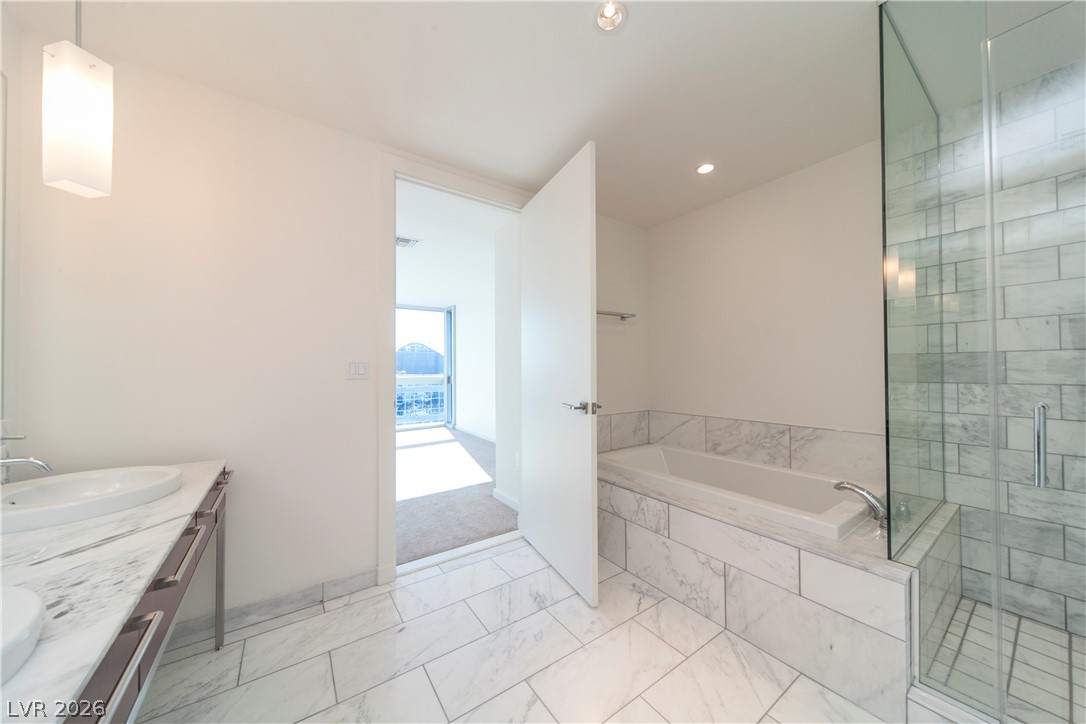 4471 Dean Martin Drive 4002 Las Vegas NV 89103