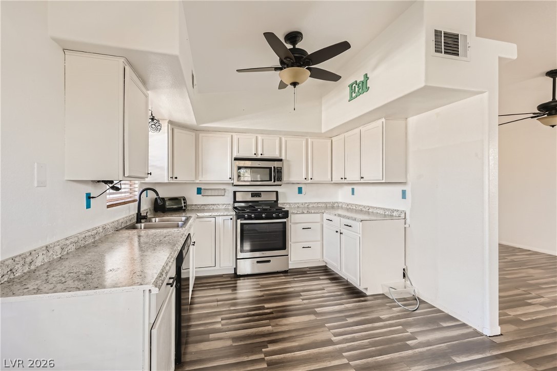 520 Arrowhead Trail 1424 Henderson NV 89015