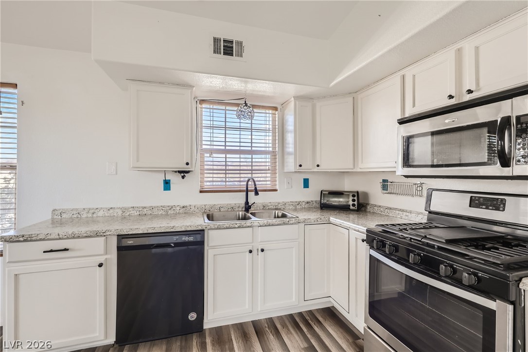 520 Arrowhead Trail 1424 Henderson NV 89015