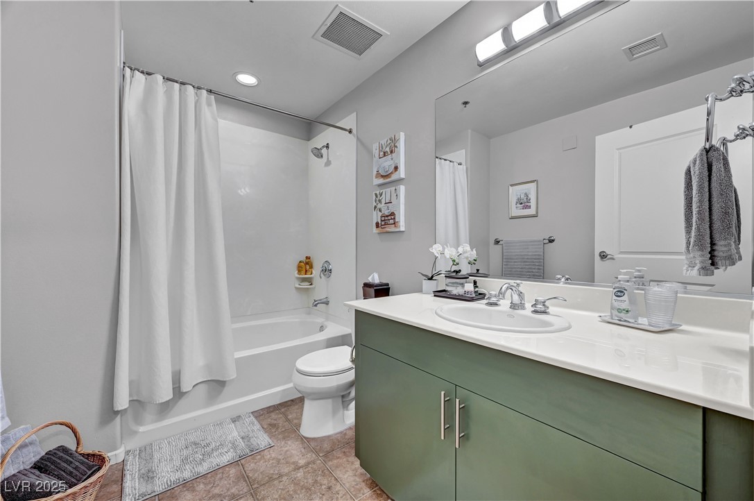 8255 Las Vegas Boulevard 1715 Las Vegas NV 89123