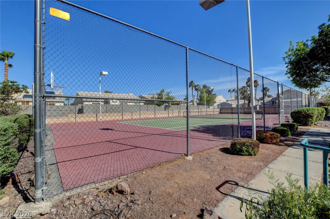 2757 Carnation Lane - Henderson NV 89074