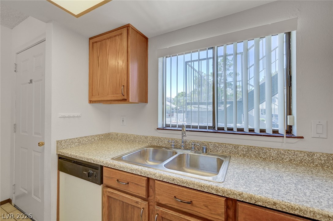 2757 Carnation Lane - Henderson NV 89074
