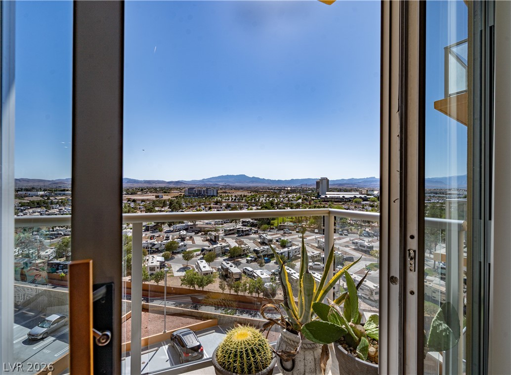 8255 Las Vegas Boulevard 906 Las Vegas NV 89123