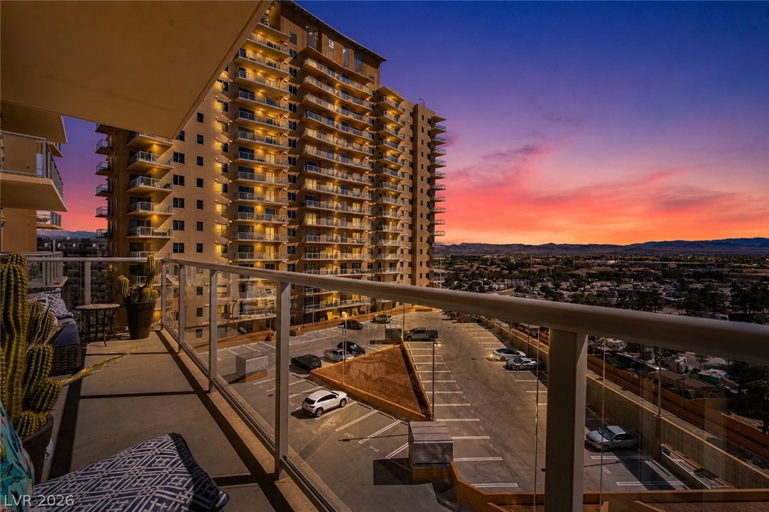 8255 Las Vegas Boulevard 906 Las Vegas NV 89123