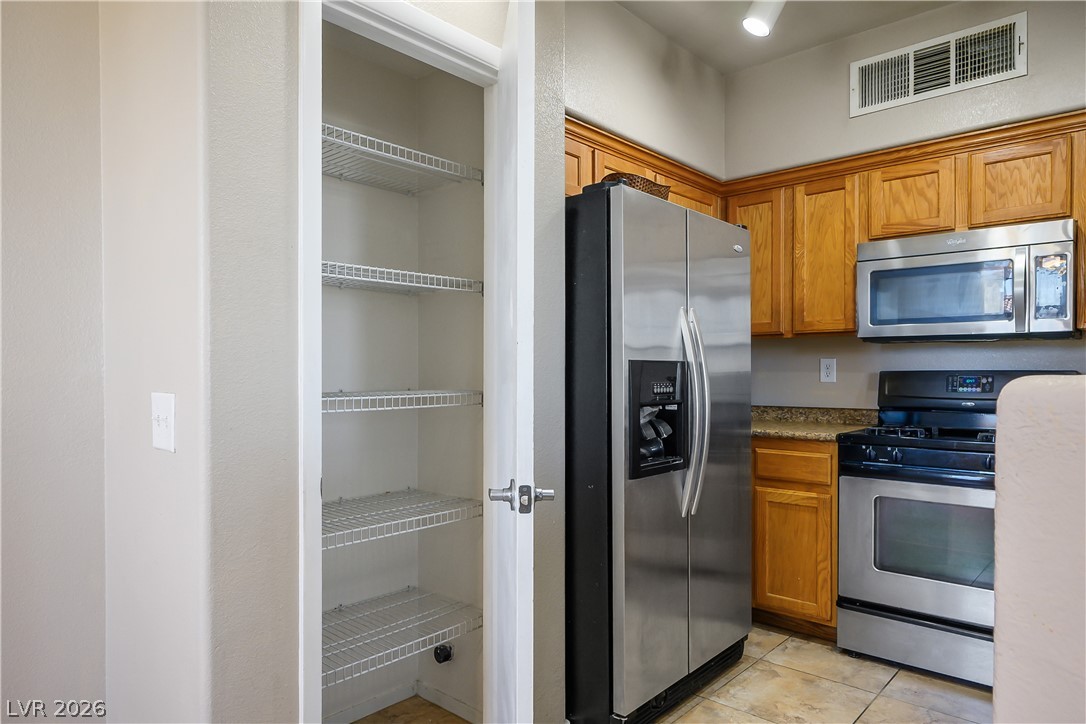 50 Aura De Blanco Street 10203 Henderson NV 89074