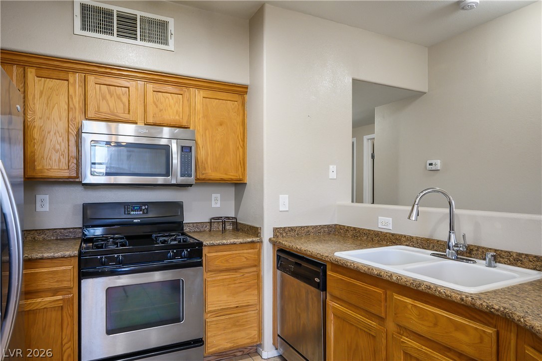 50 Aura De Blanco Street 10203 Henderson NV 89074