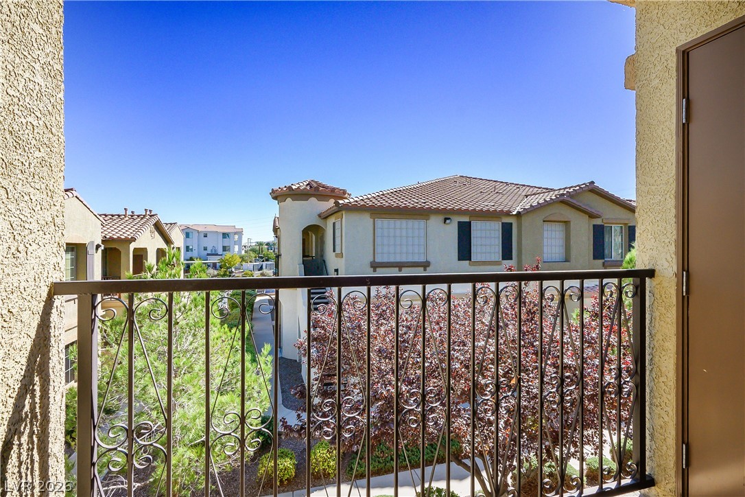 50 Aura De Blanco Street 10203 Henderson NV 89074
