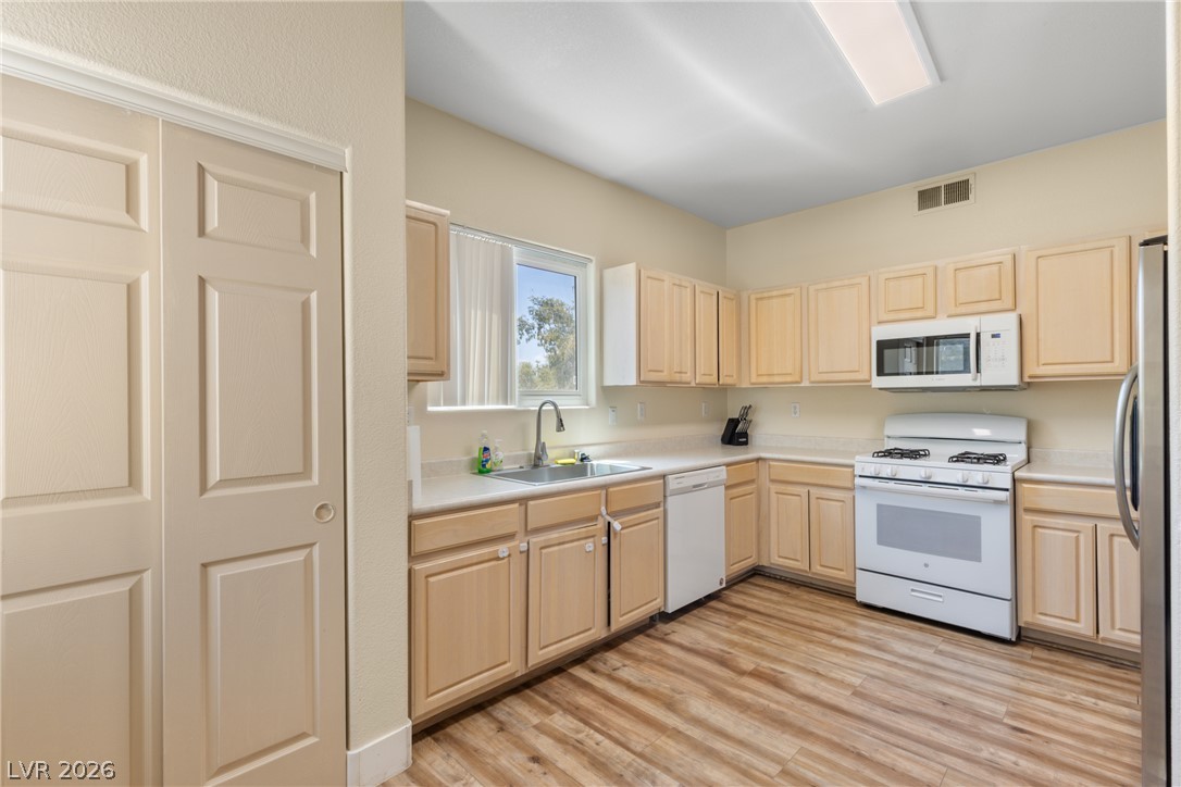 3924 Quiet Pine Street 203 Las Vegas NV 89108
