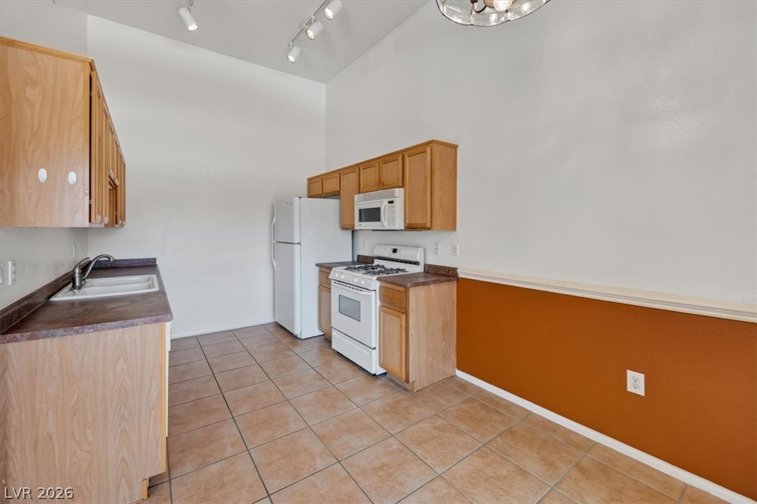 3575 Cactus Shadow Street 204 Las Vegas NV 89129