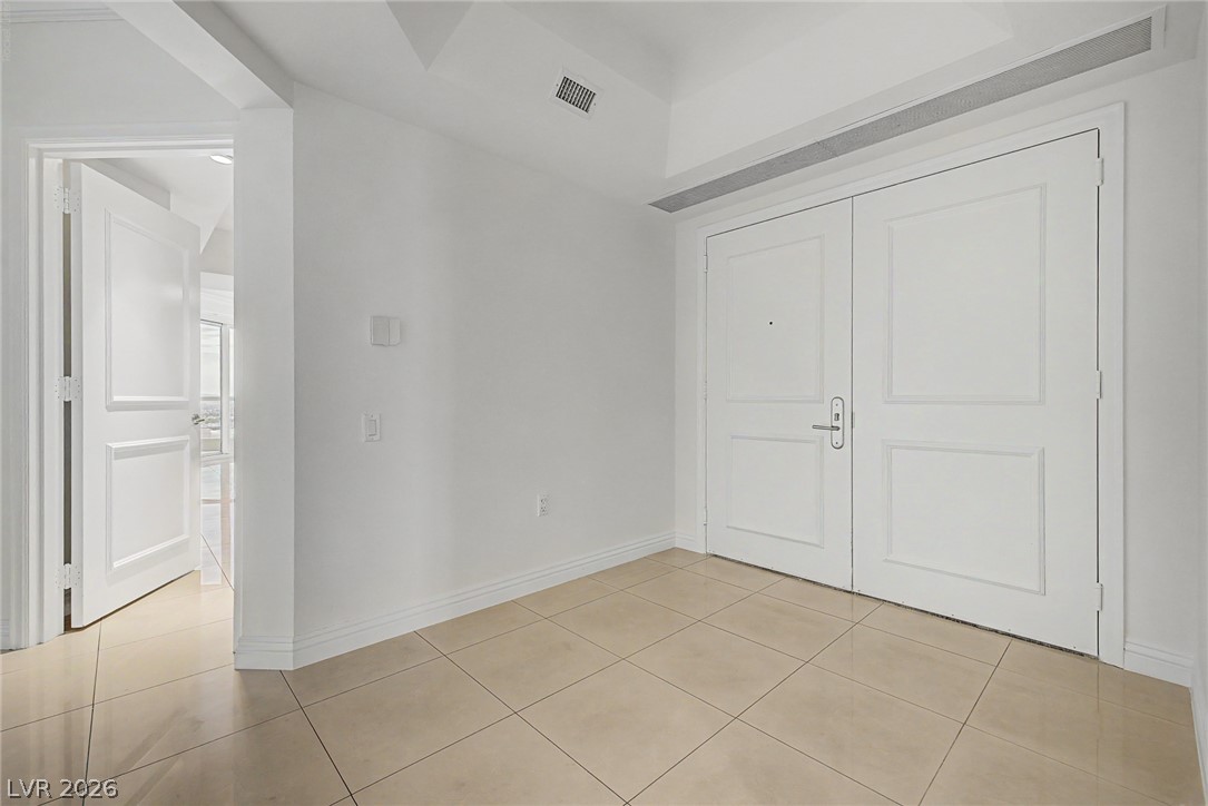 2777 Paradise Road 2102 Las Vegas NV 89109