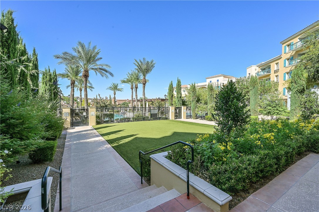 30 Strada Di Villaggio 306 Henderson NV 89011