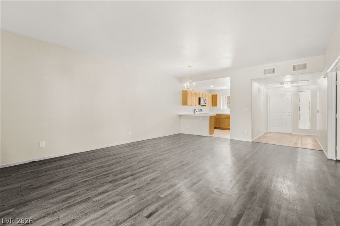 10524 Autumn Pine Avenue 105 Las Vegas NV 89144
