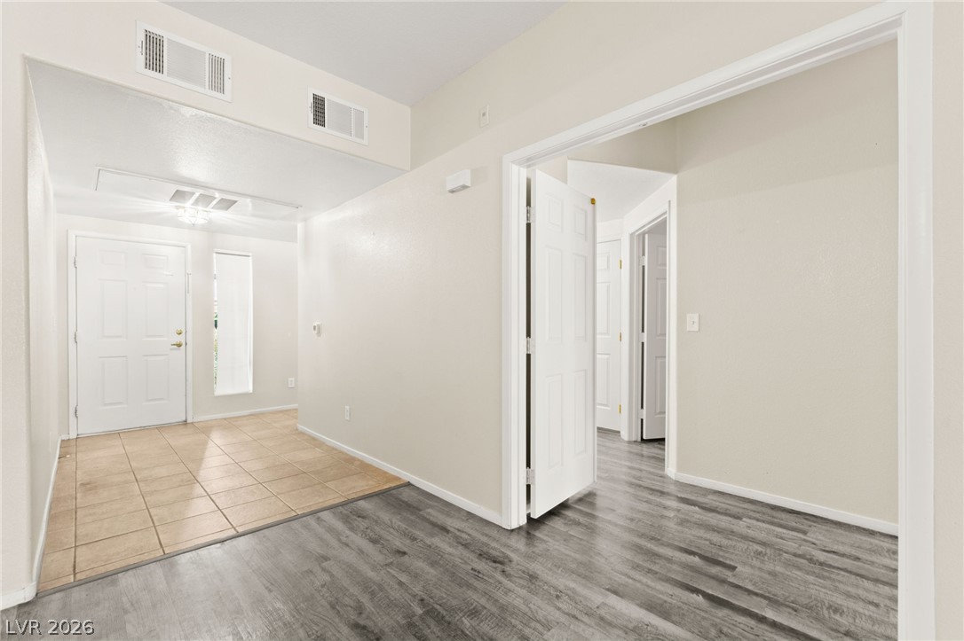 10524 Autumn Pine Avenue 105 Las Vegas NV 89144