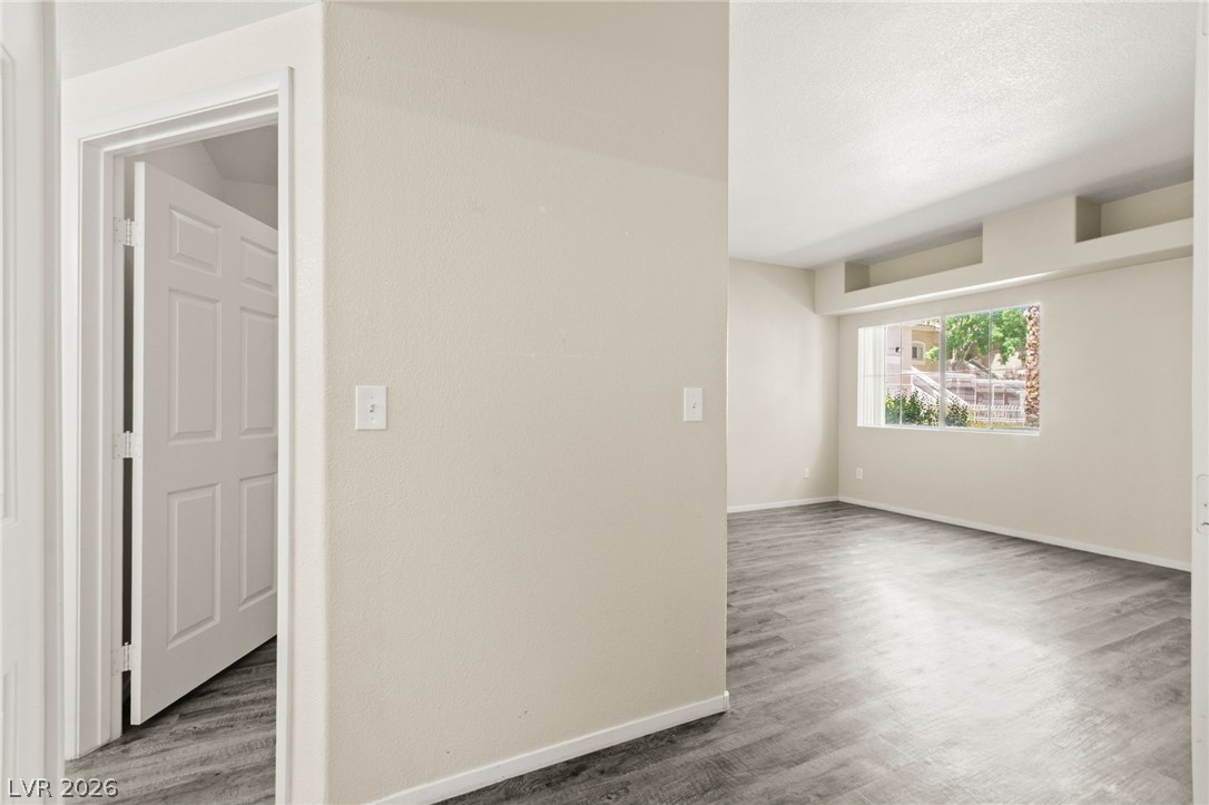 10524 Autumn Pine Avenue 105 Las Vegas NV 89144