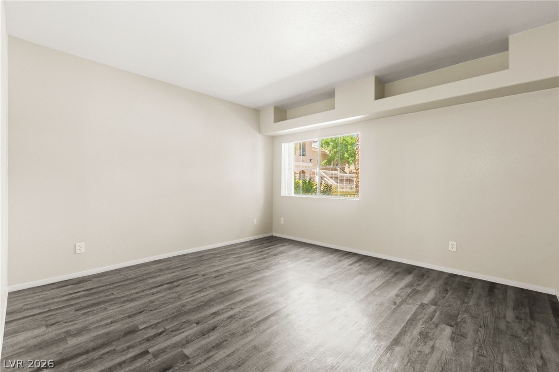 10524 Autumn Pine Avenue 105 Las Vegas NV 89144