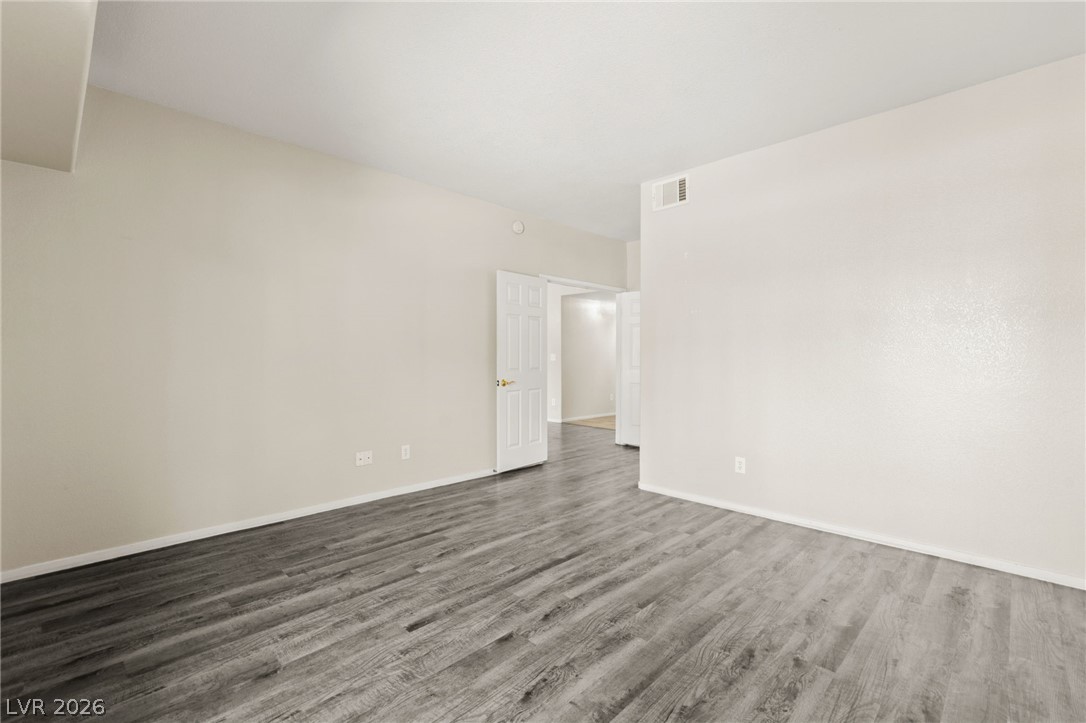 10524 Autumn Pine Avenue 105 Las Vegas NV 89144