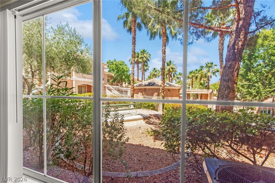 10524 Autumn Pine Avenue 105 Las Vegas NV 89144