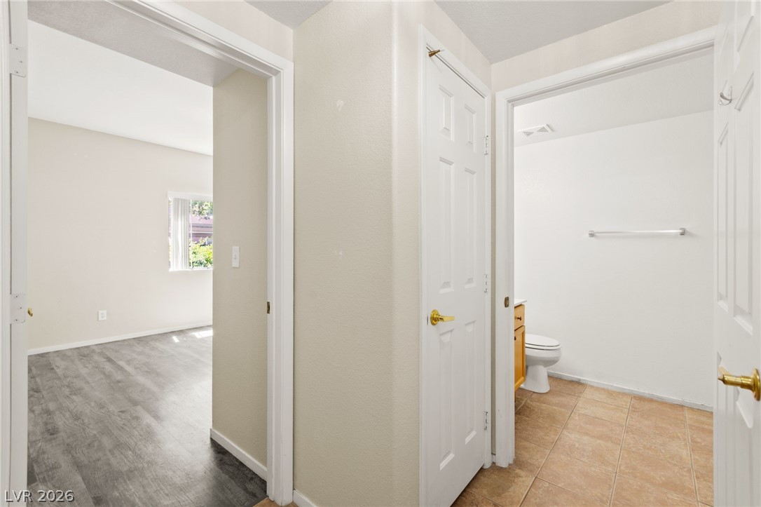 10524 Autumn Pine Avenue 105 Las Vegas NV 89144