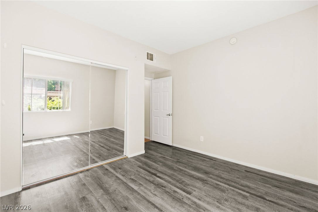 10524 Autumn Pine Avenue 105 Las Vegas NV 89144