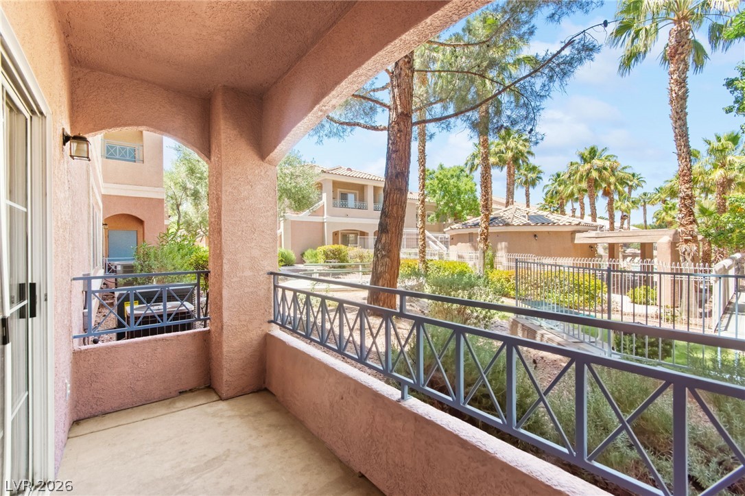 10524 Autumn Pine Avenue 105 Las Vegas NV 89144