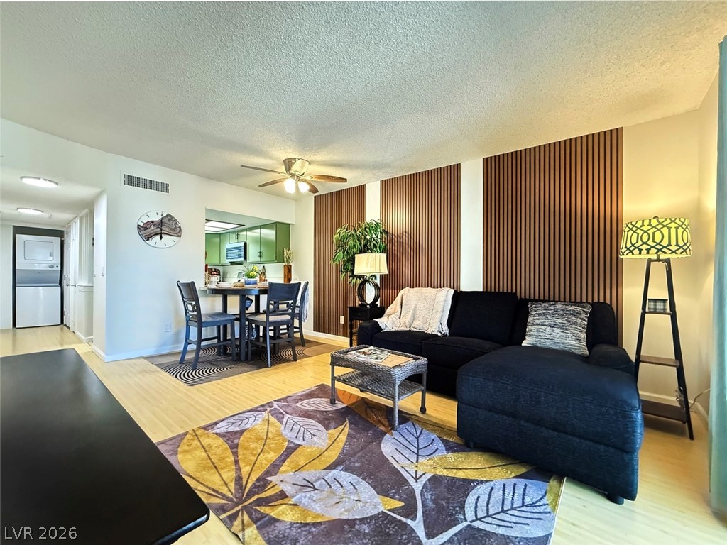 3823 South Maryland Parkway T6 Las Vegas NV 89119