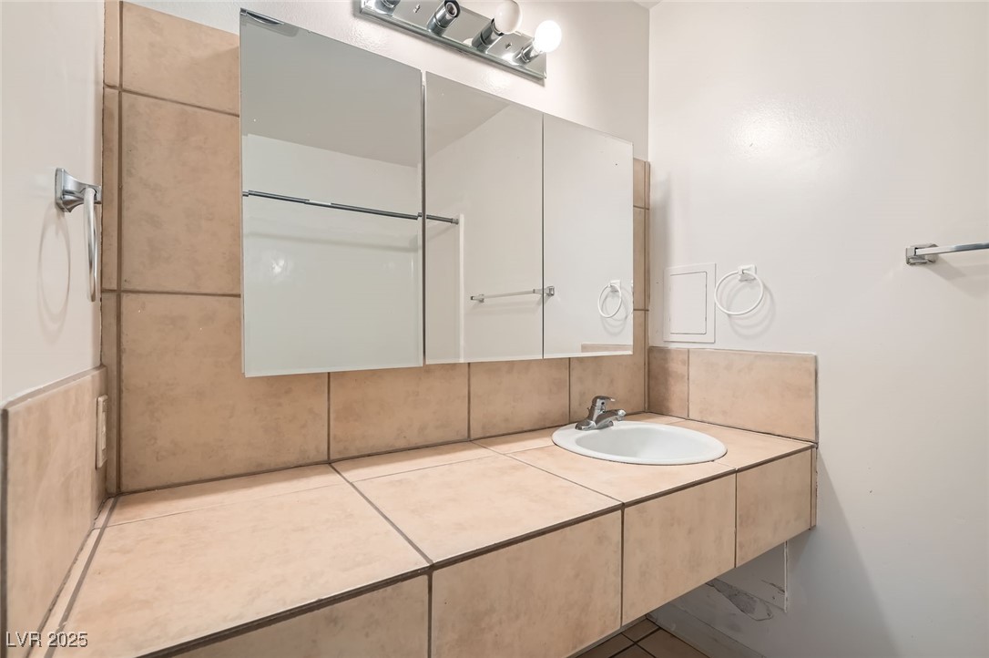 212 Orland Street 19 Las Vegas NV 89107