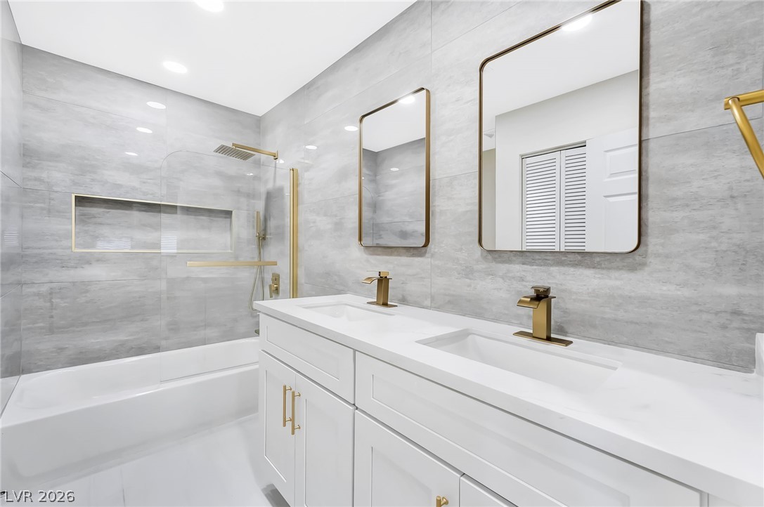 4708 Obannon Drive D Las Vegas NV 89102