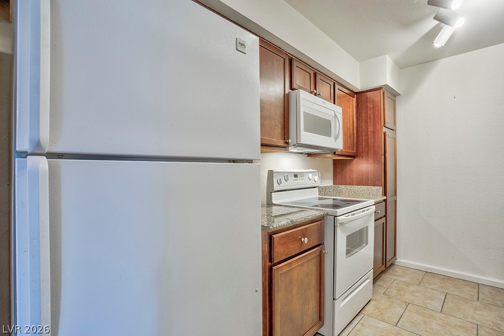 650 Oakmont Avenue 2111 Las Vegas NV 89109