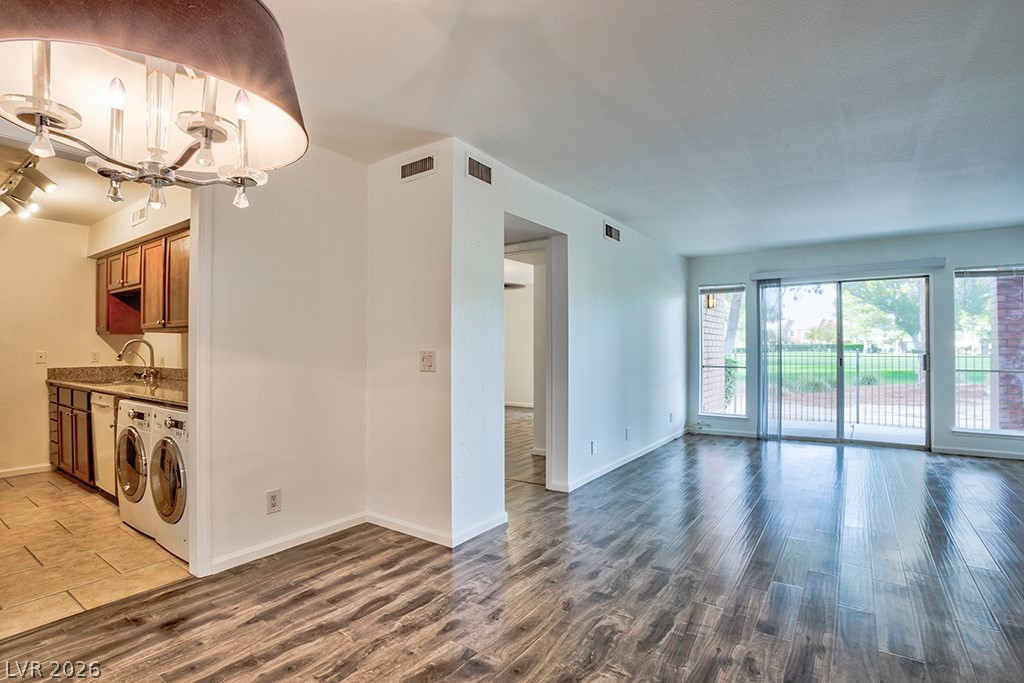 650 Oakmont Avenue 2111 Las Vegas NV 89109