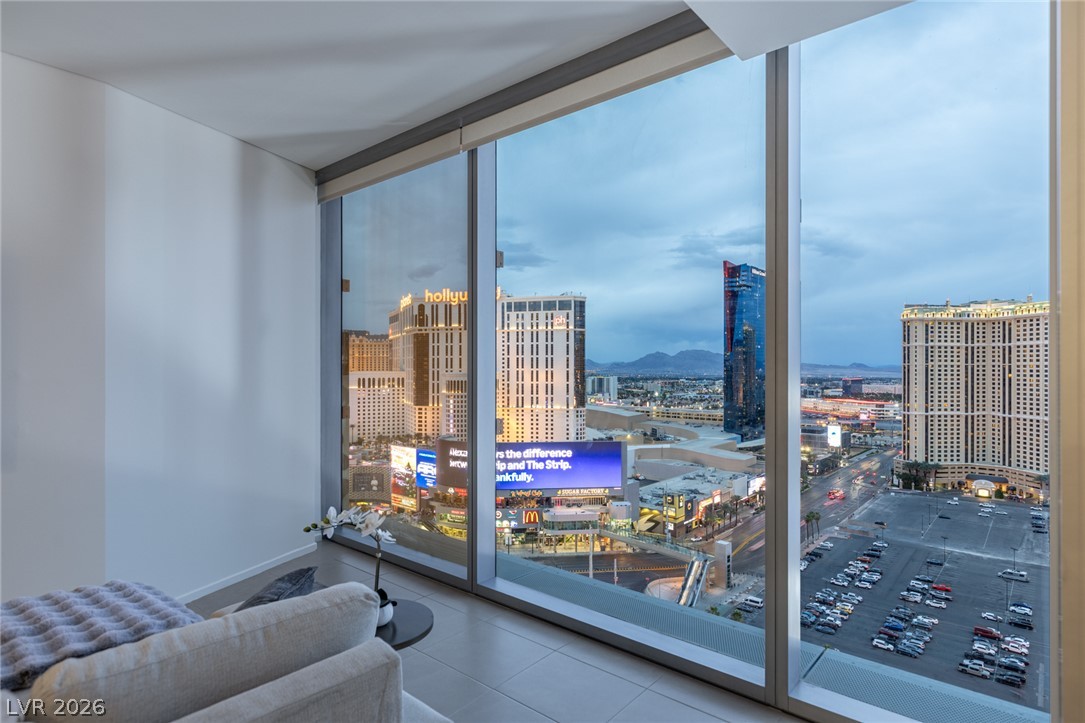 3722 Las Vegas Boulevard 1903 Las Vegas NV 89158