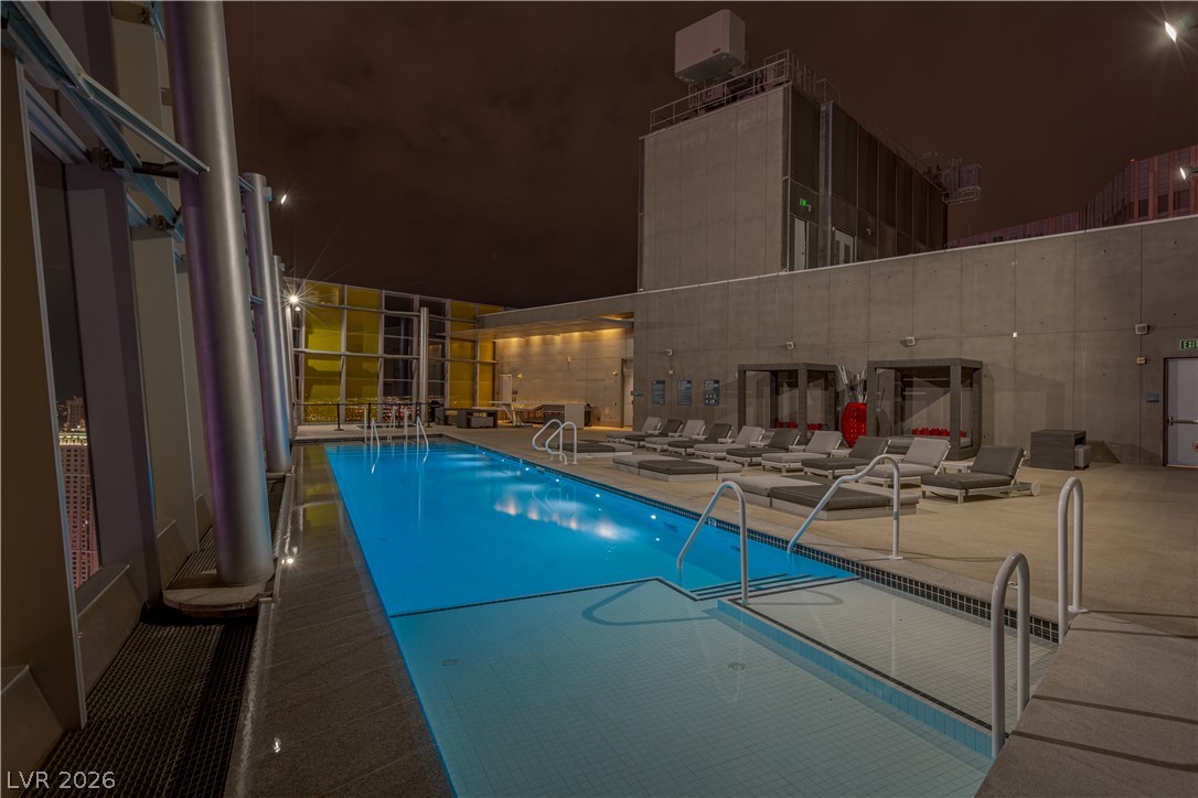 3722 Las Vegas Boulevard 1903 Las Vegas NV 89158
