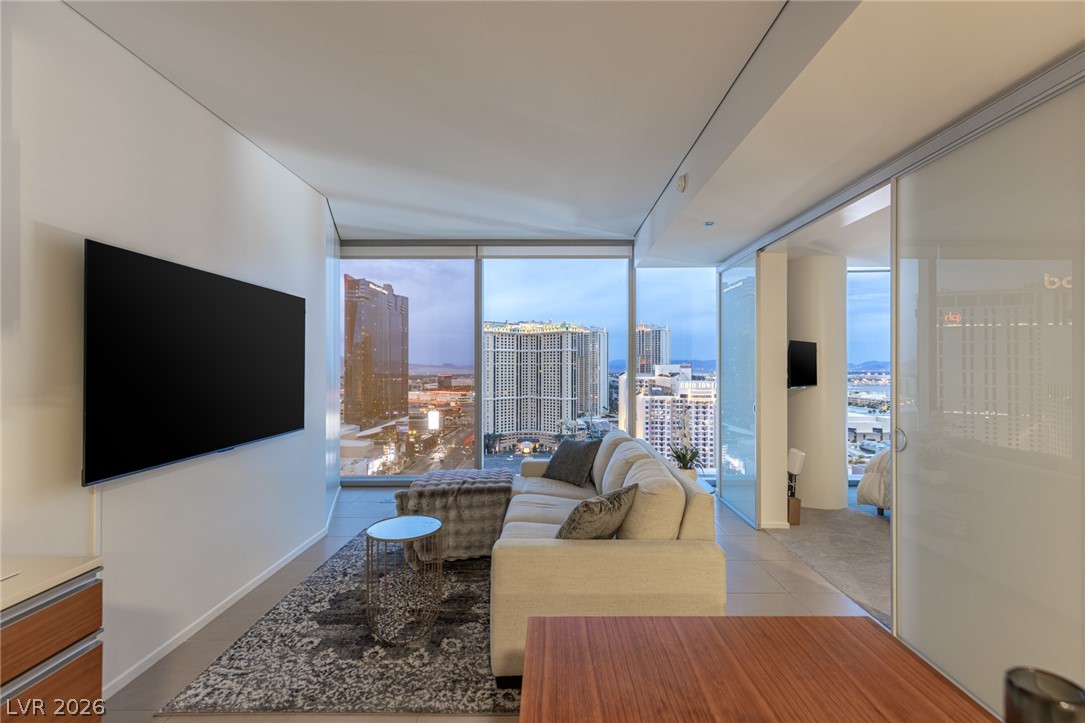 3722 Las Vegas Boulevard 1903 Las Vegas NV 89158