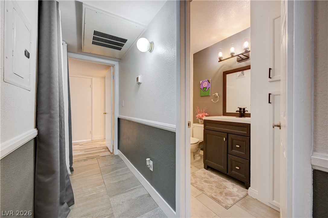 3067 Key Largo Drive 104 Las Vegas NV 89120