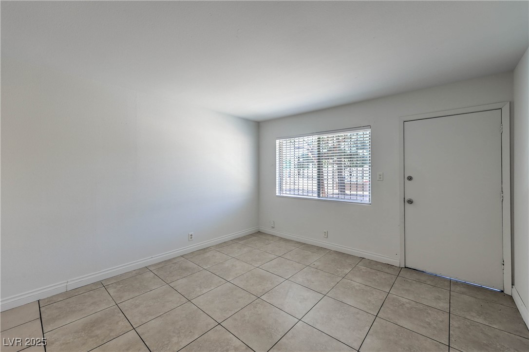 3720 Royal Crest Street 4 & 5 Las Vegas NV 89119