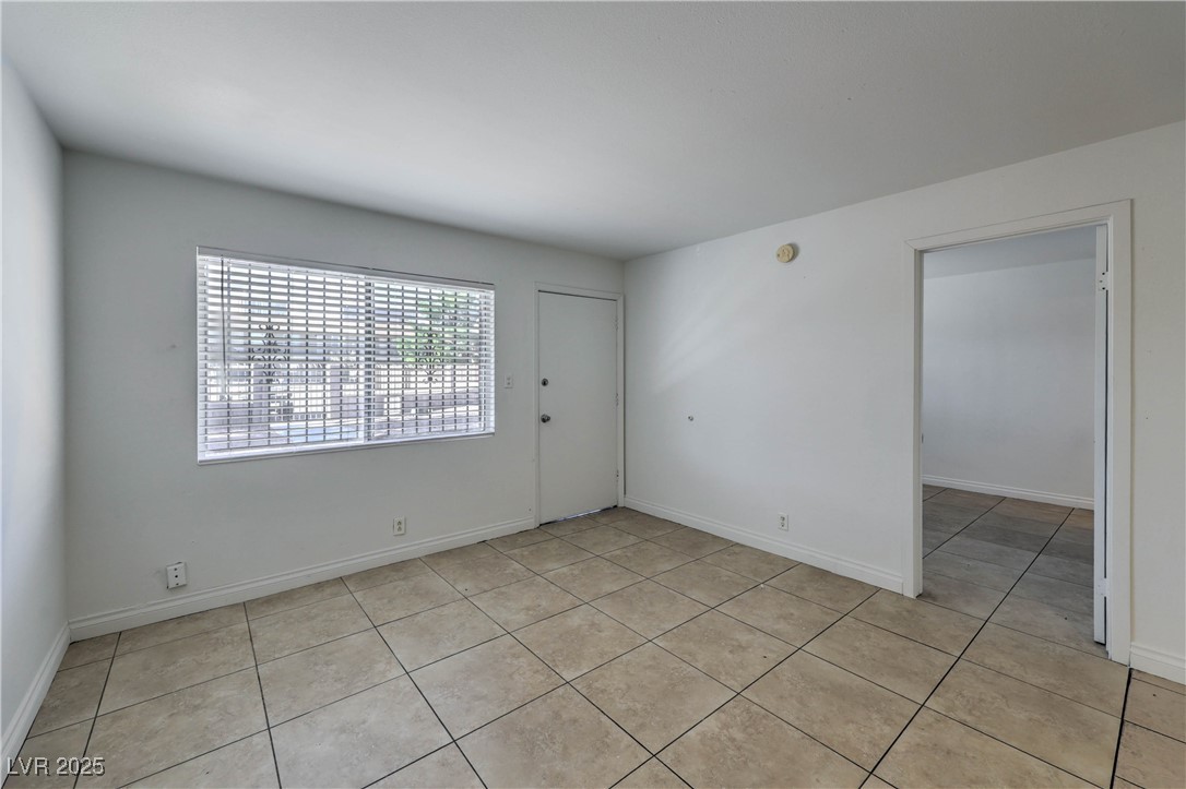 3720 Royal Crest Street 4 & 5 Las Vegas NV 89119