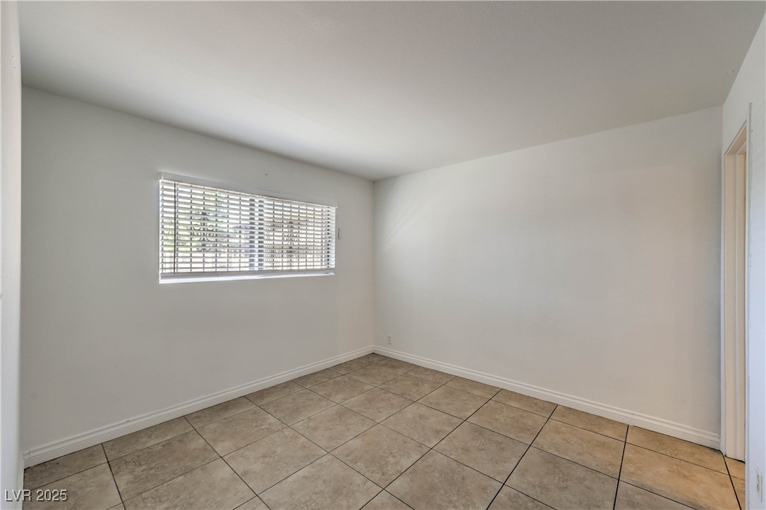 3720 Royal Crest Street 4 & 5 Las Vegas NV 89119