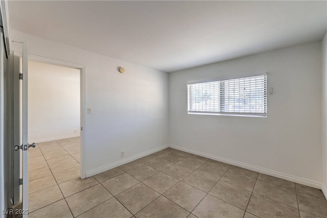 3720 Royal Crest Street 4 & 5 Las Vegas NV 89119