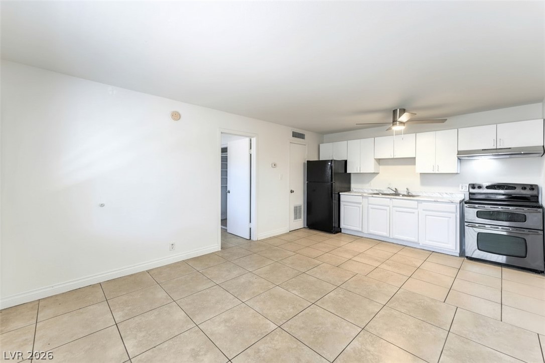 3720 Royal Crest Street 4 & 5 Las Vegas NV 89119