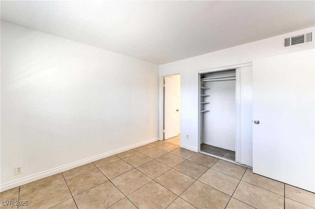 3720 Royal Crest Street 4 & 5 Las Vegas NV 89119