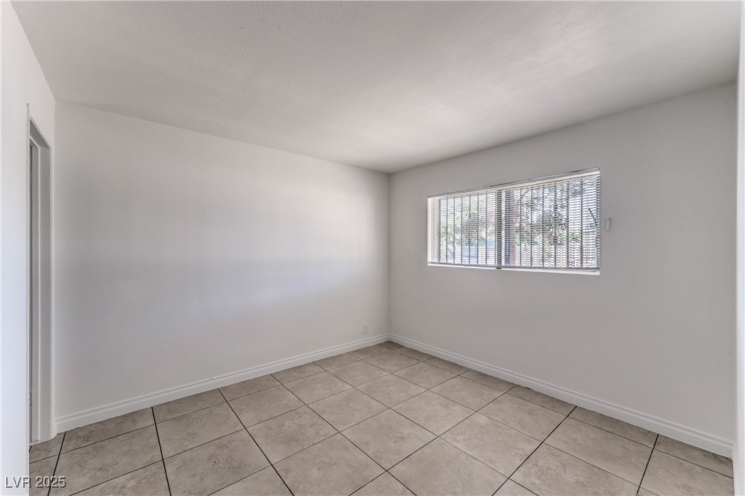 3720 Royal Crest Street 4 & 5 Las Vegas NV 89119