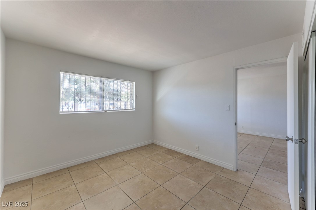 3720 Royal Crest Street 4 & 5 Las Vegas NV 89119
