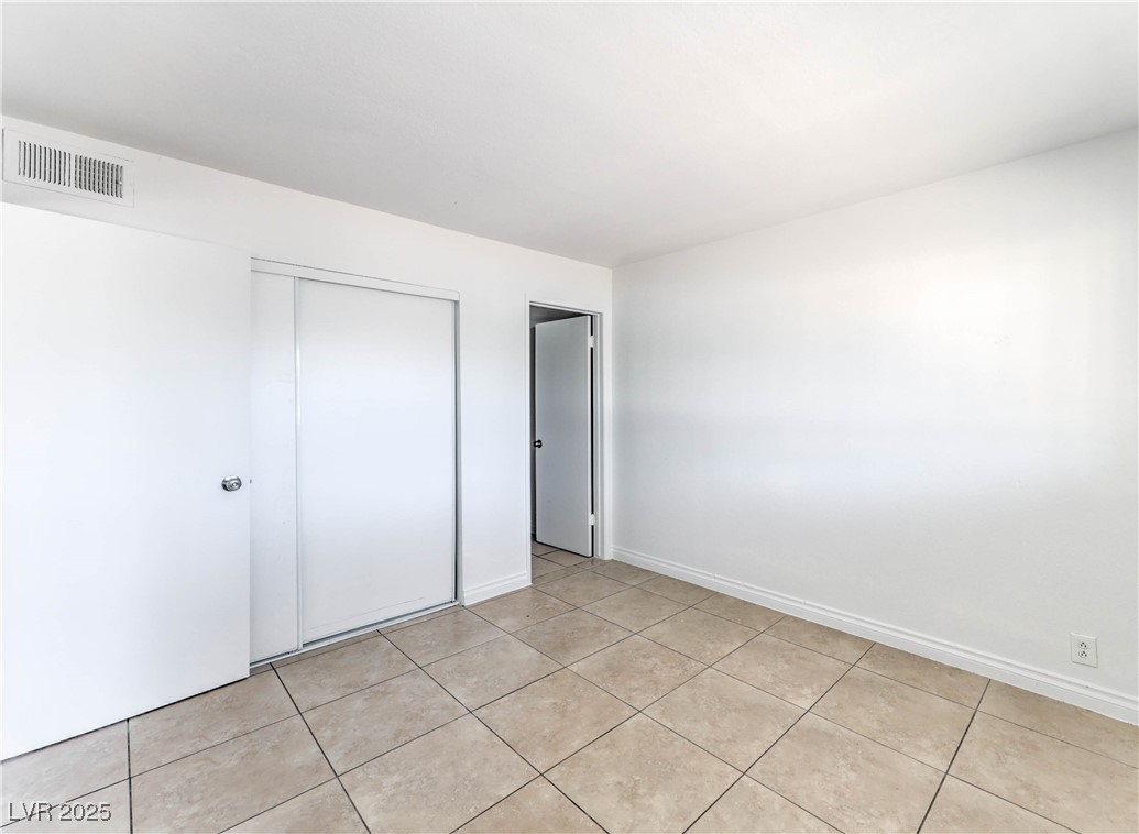 3720 Royal Crest Street 4 & 5 Las Vegas NV 89119