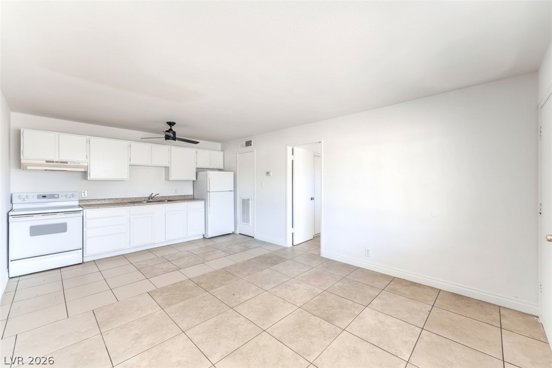3720 Royal Crest Street 4 & 5 Las Vegas NV 89119
